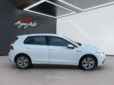 Occasion VW Golf VIII Style 150 ch (110 kW) 2021 Blanc Berline