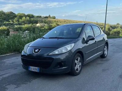 Usata Peugeot 207 90 CV (66 kW) 2010 Berlina