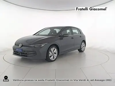 Gebraucht VW Golf VIII Style 150 PS (110 kW) 2025 Grau Limousine