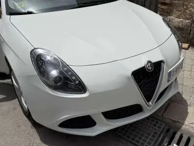 Usata Alfa Romeo Giulietta Exclusive 120 CV (88 kW) 2016 Bianco Utilitaria