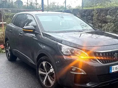 Usata Peugeot 3008 120 CV (88 kW) 2017 SUV