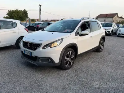Usata Peugeot 2008 GT-line 110 CV (80 kW) 2017 Bianco SUV