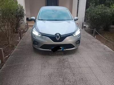 Usata Renault Clio V 85 CV (62 kW) 2020 Grigio Berlina