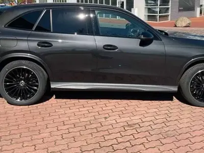 Usata Mercedes GLC220 AMG Line Premium Plus 197 CV (144 kW) 2025 Grigio graffite SUV