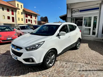 Usata Hyundai ix35 Xpossible 136 CV (100 kW) 2015 Bianco SUV