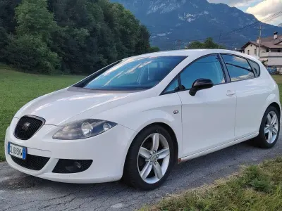 Usata Seat Leon Stylance 105 CV (77 kW) 2007 Bianco Utilitaria
