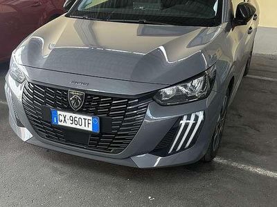 Usata Peugeot 208 Allure 101 CV (74 kW) 2025 Utilitaria