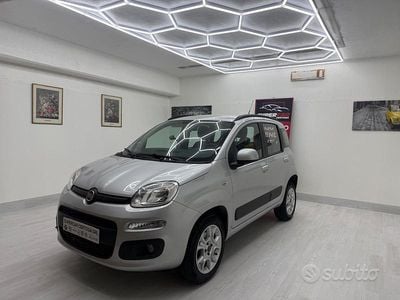 Begagnad Fiat Panda Lounge 80 HK (58 kW) 2013 Grå Halvkombi