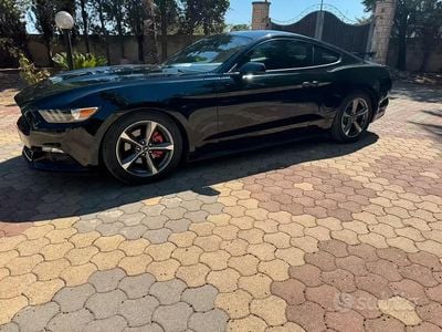 Usata Ford Mustang 317 CV (233 kW) 2015 Nero Coupé