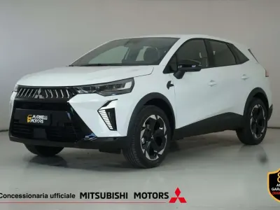 Nuova Mitsubishi Grandis Invite 141 CV (103 kW) 2026 Crystal white SUV