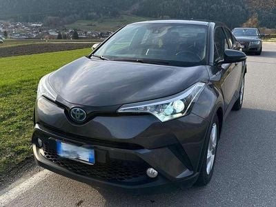 Usata Toyota C-HR 98 CV (72 kW) 2019 Grigio SUV