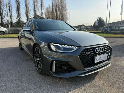 Usata Audi RS4 450 CV (330 kW) 2022 Grigio scuro Station wagon