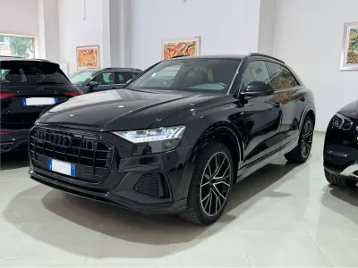 Usata Audi Q8 S-Line 286 CV (210 kW) 2023 Nero SUV