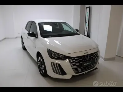 Usata Peugeot 208 Allure 56 kW (77 CV) 2025 Bianco banchisa Utilitaria