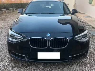 Usata BMW 118 Sport Line 143 CV (105 kW) 2014 Nero Utilitaria