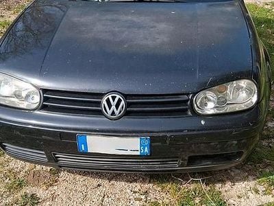 Usata VW Golf IV 101 CV (74 kW) 2002 Berlina