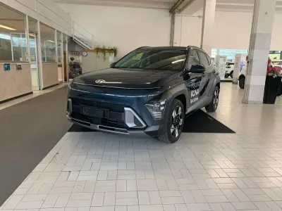 Neu Hyundai Kona 119 PS (87 kW) 2025 Blau SUV