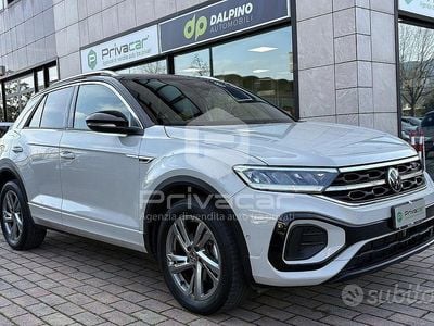 Usata VW T-Roc R-line 150 CV (110 kW) 2023 Grigio SUV
