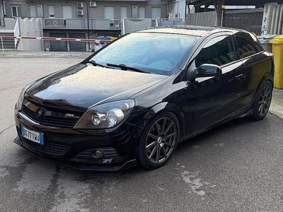 Usata Opel Astra 125 CV (91 kW) 2008 Nero