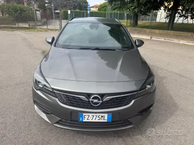 Używany Opel Astra GS Line 122 KM (89 kW) 2020 Zielony Kombi