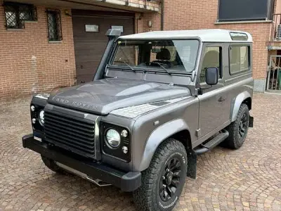 Usata Land Rover Defender S 122 CV (89 kW) 2009 Grigio Station wagon