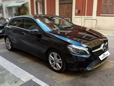 Usata Mercedes A180 109 CV (80 kW) 2018 Nero Berlina