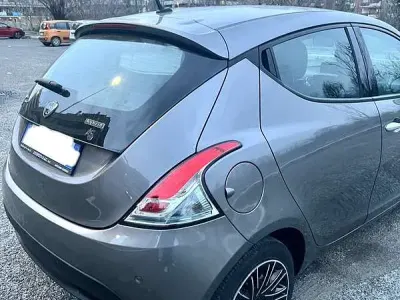 Usata Lancia Ypsilon Gold 69 CV (50 kW) 2023 Utilitaria