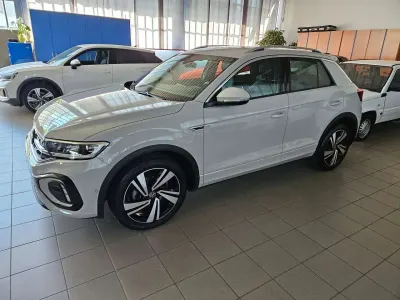 Usata VW T-Roc R-line 110 CV (80 kW) 2022 Beige SUV