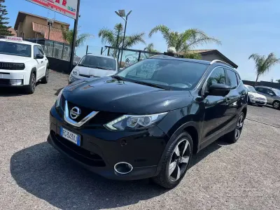 Usata Nissan Qashqai N-Connecta 110 CV (80 kW) 2017 Nero SUV
