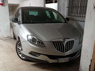 Usata Lancia Delta 165 CV (121 kW) 2011 Argento Utilitaria