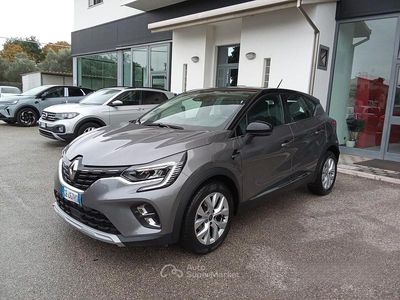 Usata Renault Captur Intens 101 CV (74 kW) 2020 Grigio SUV