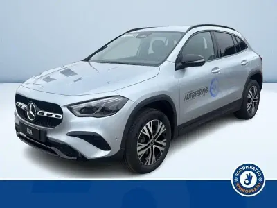 Nuova Mercedes GLA200 Advanced 149 CV (109 kW) 2026 Argento SUV