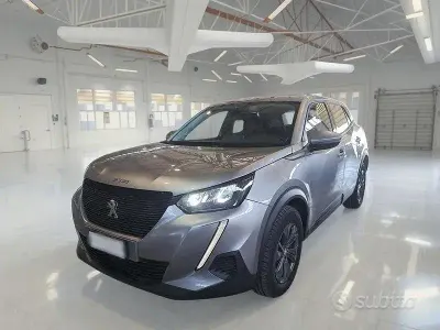 Usata Peugeot 2008 Active 102 CV (75 kW) 2021 Grigio SUV