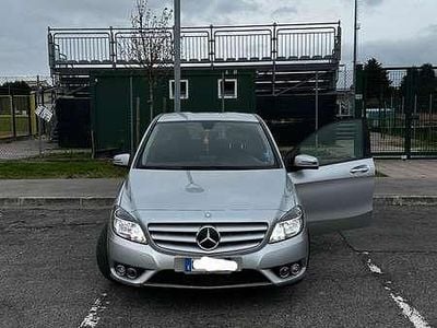 Usata Mercedes B180 109 CV (80 kW) 2014 Grigio Monovolume