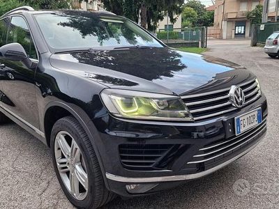 Usata VW Touareg 204 CV (150 kW) 2017 Nero SUV
