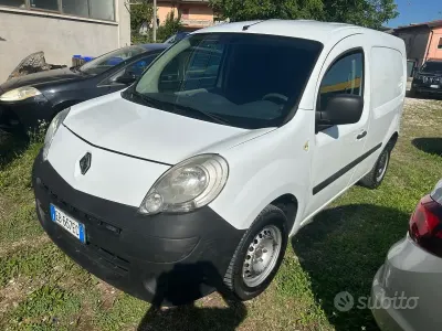 Usata Renault Kangoo 68 CV (50 kW) 2010 Bianco Monovolume
