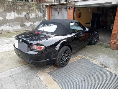 Usata Mazda MX5 126 CV (92 kW) 2005 Nero Cabrio