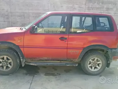 Usata Nissan Terrano SE 125 CV (91 kW) 1995 Rosso SUV