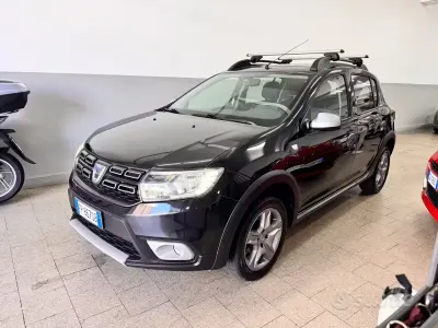 Usata Dacia Sandero Stepway 90 CV (66 kW) 2018 Nero Berlina