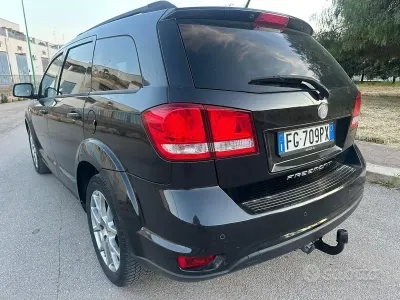 Usata Fiat Freemont 140 CV (102 kW) 2012 Blu SUV