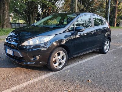 Nero Usata 2012 Ford Fiesta Berlina | 4700 € (Buon prezzo)