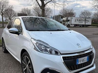 Usata Peugeot 208 2017 Bianco Utilitaria