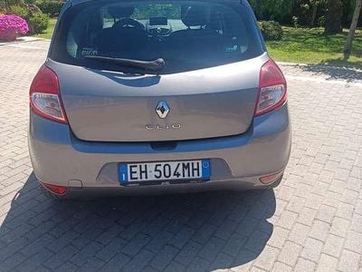 Usata Renault Clio II 75 CV (55 kW) 2011 Berlina