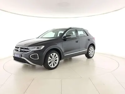 Usata VW T-Roc Style 150 CV (110 kW) 2025 Deep black perlato SUV