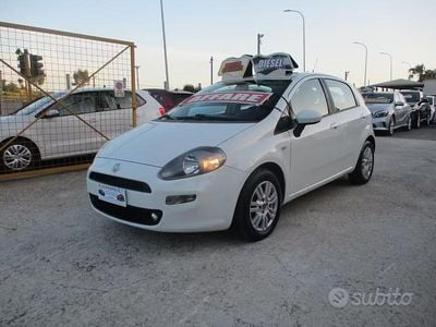 Gebraucht Fiat Punto 85 PS (62 kW) 2014 Weiß Kleinwagen