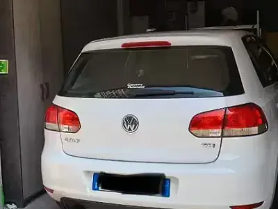 Usata VW Golf VII Highline 105 CV (77 kW) 2014 Bianco Berlina
