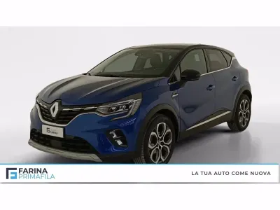 Usata Renault Captur Techno 101 CV (74 kW) 2023 Blu iron / tetto nero SUV