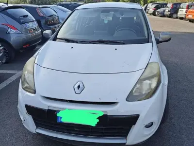 Usata Renault Clio IV Dynamique 75 CV (55 kW) 2012 Bianco Berlina