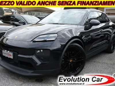 Używany Porsche Macan 144 kW (197 KM) 2024 Czarny SUV