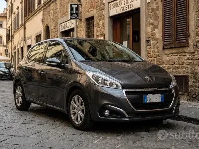 Usata Peugeot 208 Allure 120 CV (88 kW) 2018 Grigio Utilitaria